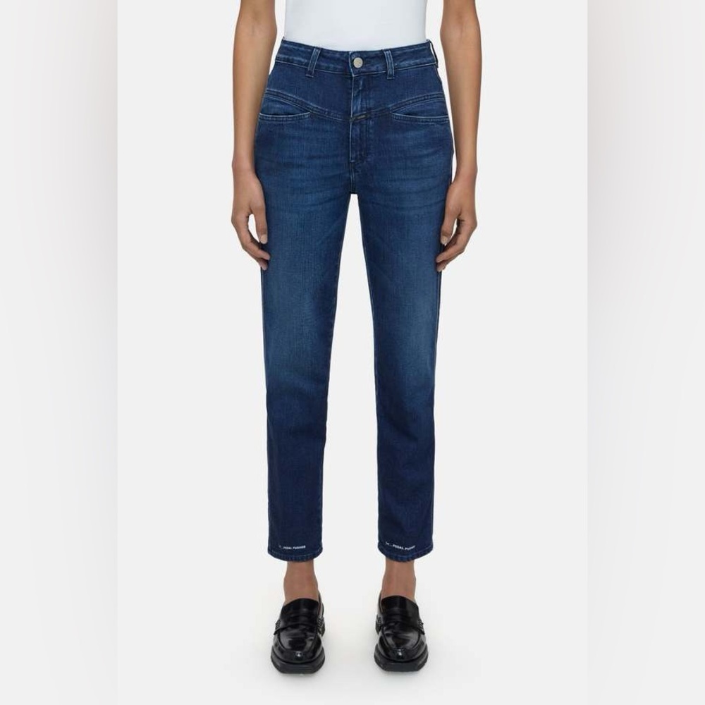 Closed Pedal Pusher Jeans